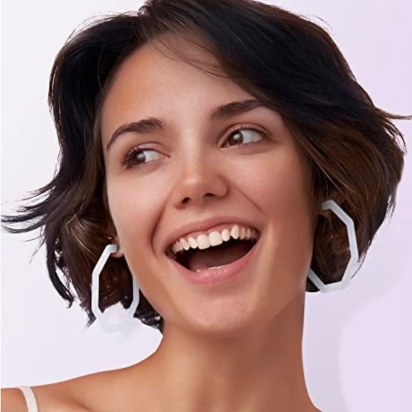 Pearlescent Geometric Hoops - Picture 7 of 9